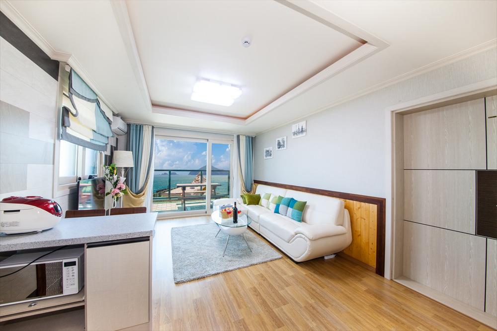 Geoje Haebaram Pension Exterior photo